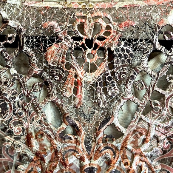 ⭐️3 FOR $12- Women's Blouse - Picture 2 of 2